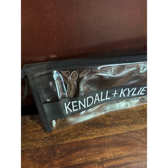 Kendall + Kylie Clear PVC Cosmetic Makeup Bag Toiletry Pouch Black Trim - Picture 5 of 6